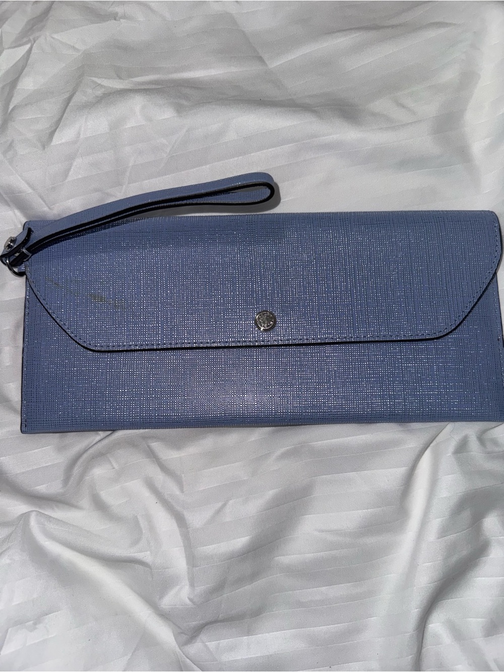 henri bendel periwinkle textured envelope wristlet clutch